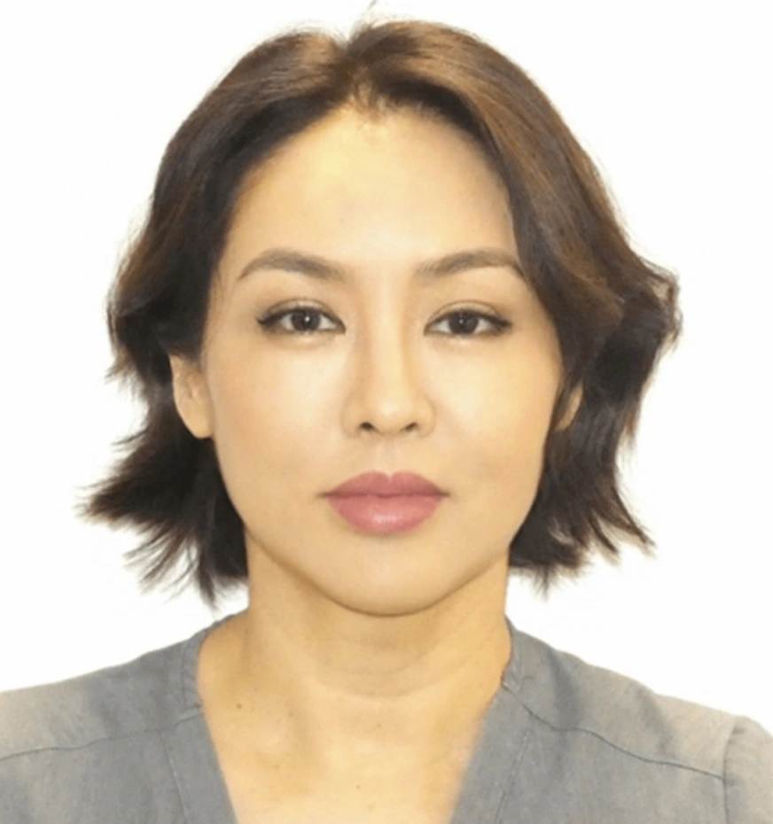 Dr. Julia Lee, D.D.S.